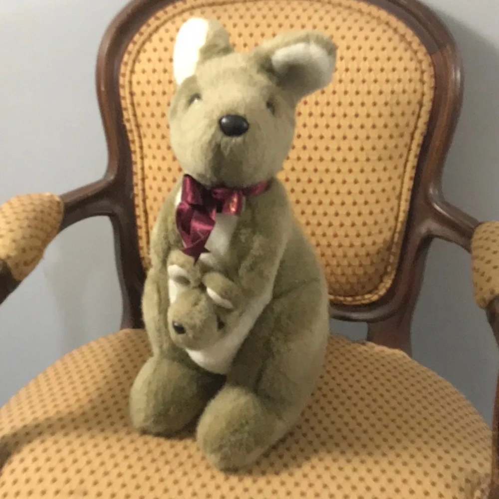 Vintage kangaroo plush stuffed with baby in pouch 11 inches